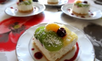 Mousse mascarpone et fruits sur lit de boudoirs