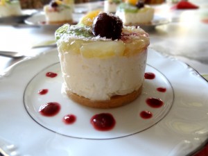 Mousse mascarpone et fruits sur lit de boudoirs