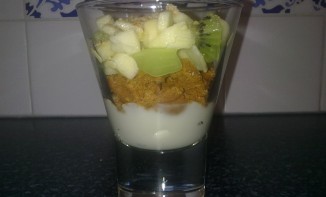 Verrine Duo de Pomme et Kiwi Sur Lit de Soja Vanille et Spéculoos