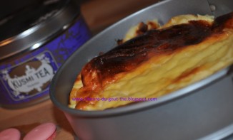 Gâteau au fromage blanc et à la violette