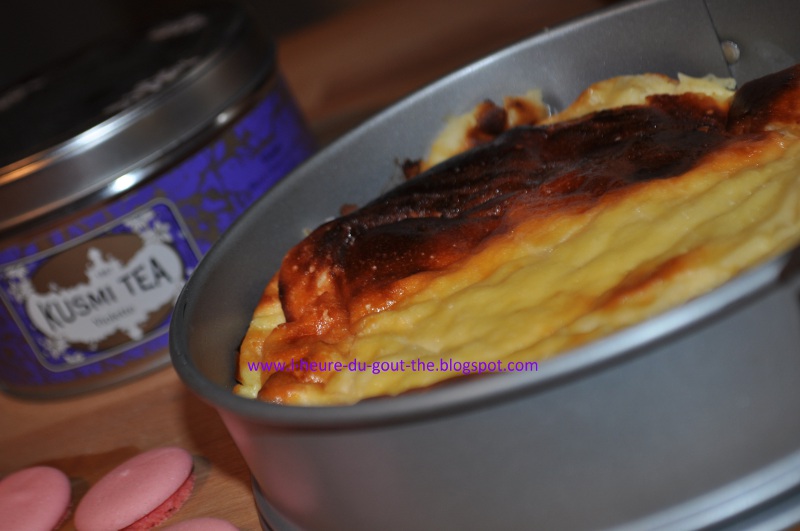 Gâteau au fromage blanc et à la violette