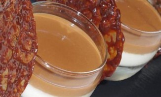 Panna cotta sauce carambar