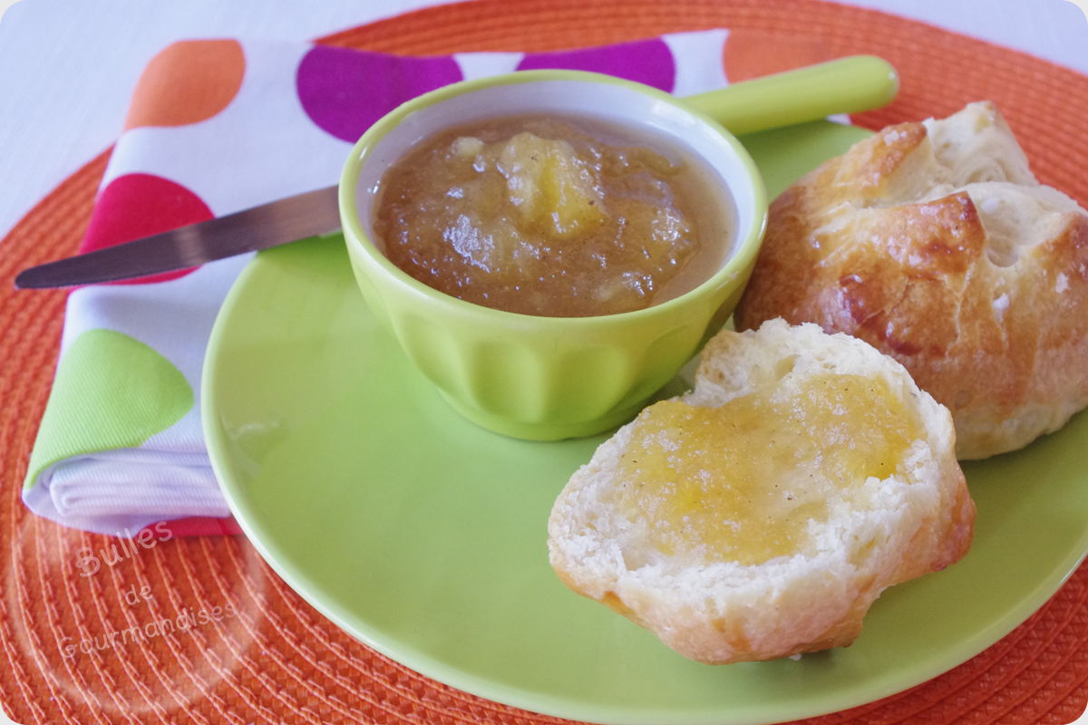 Confiture de pommes poires vanillée à la fève tonka