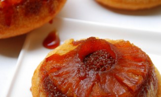 Gateau à l'ananas et au caramel