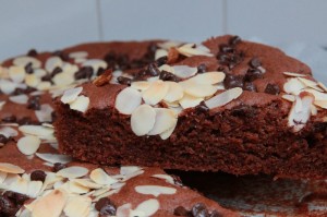 Gâteau tout choco et amandes craquantes 