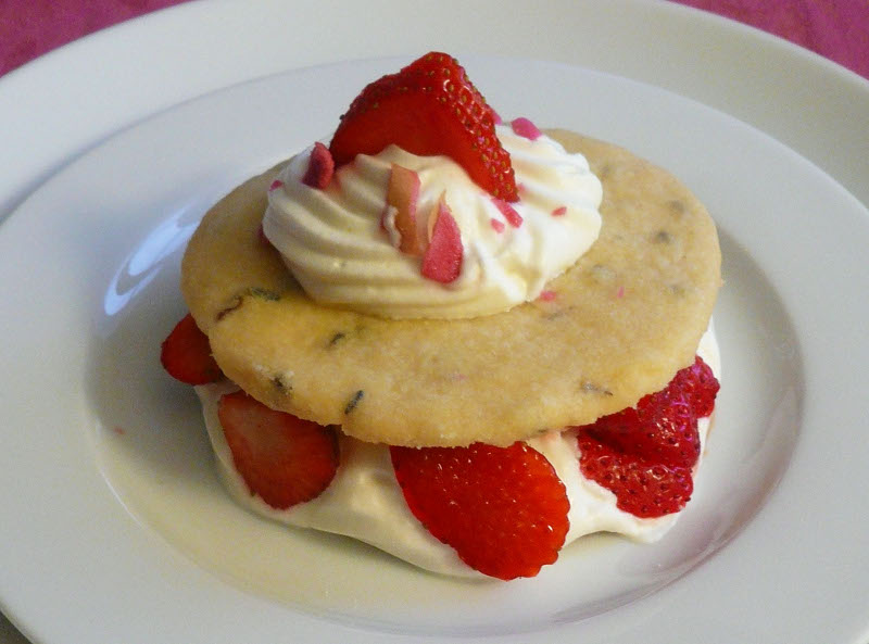 Recette Sablés fraises, framboises et lavande