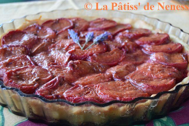 Tarte abricot, miel et lavande