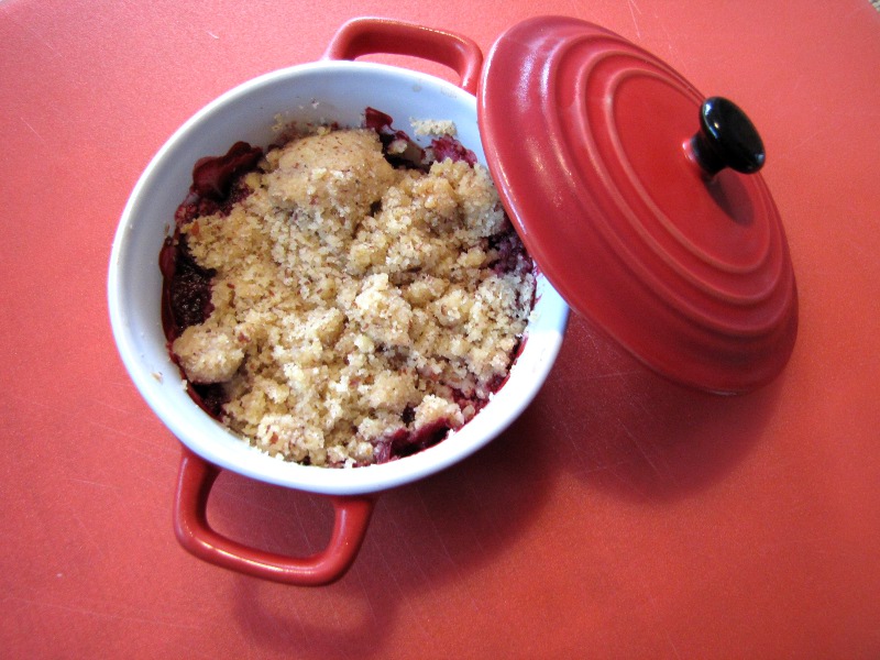Crumble au mures et au framboises