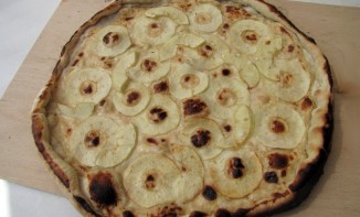 Tarte flambée sucrée aux pommes (flammekueche)