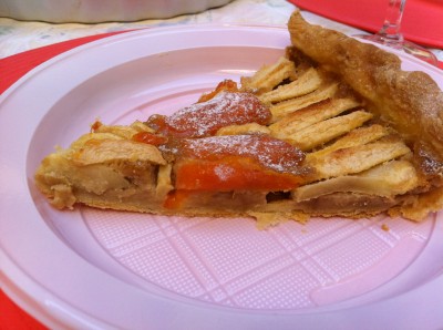 Tarte aux pommes et abricots, crème aux spéculoos