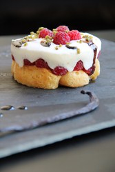 Dessert aux framboises