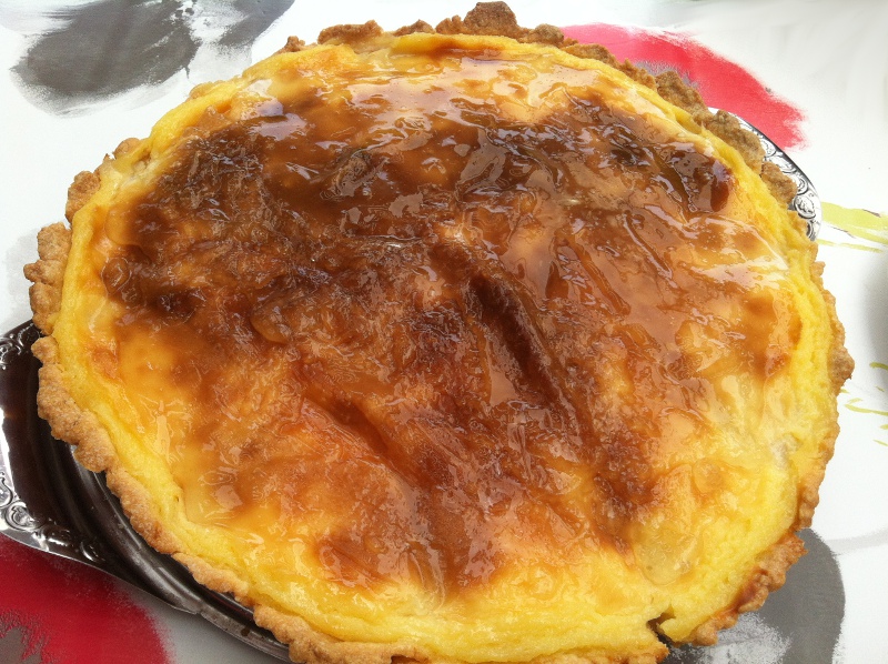 Tarte au flan et abricots