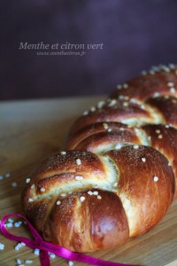 Brioche tressée de mon enfance au sucre de Rose