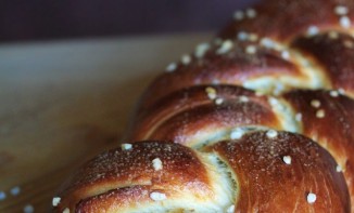 Brioche tressée de mon enfance au sucre de Rose