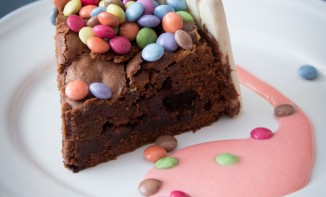 Fondant oursons en guimauve et chocolat, crème anglaise aux Fraises Tagada