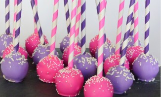 cake pops aux couleurs éclatantes