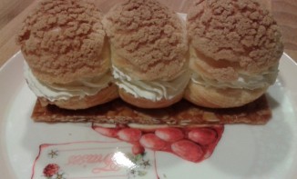 Trio de choux craquelins sur nougatine