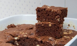 Fondant au Chocolat Noir et éclats de Chocolat Blanc