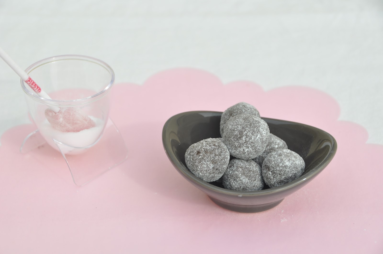 Truffes biscuitées à la poudre Fresquito cerise