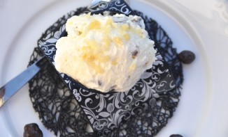 Glace Stracciatella et pépites d’orange au chocolat noir