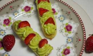 éclairs pistache et fraises