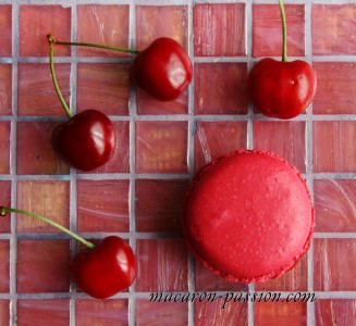 Macaron cerise gingembre anis