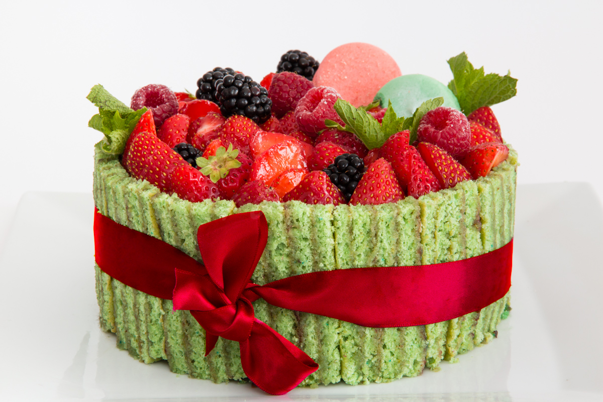 Charlotte Aux Fruits Rouges Et Pistache Cakesandsweets Fr