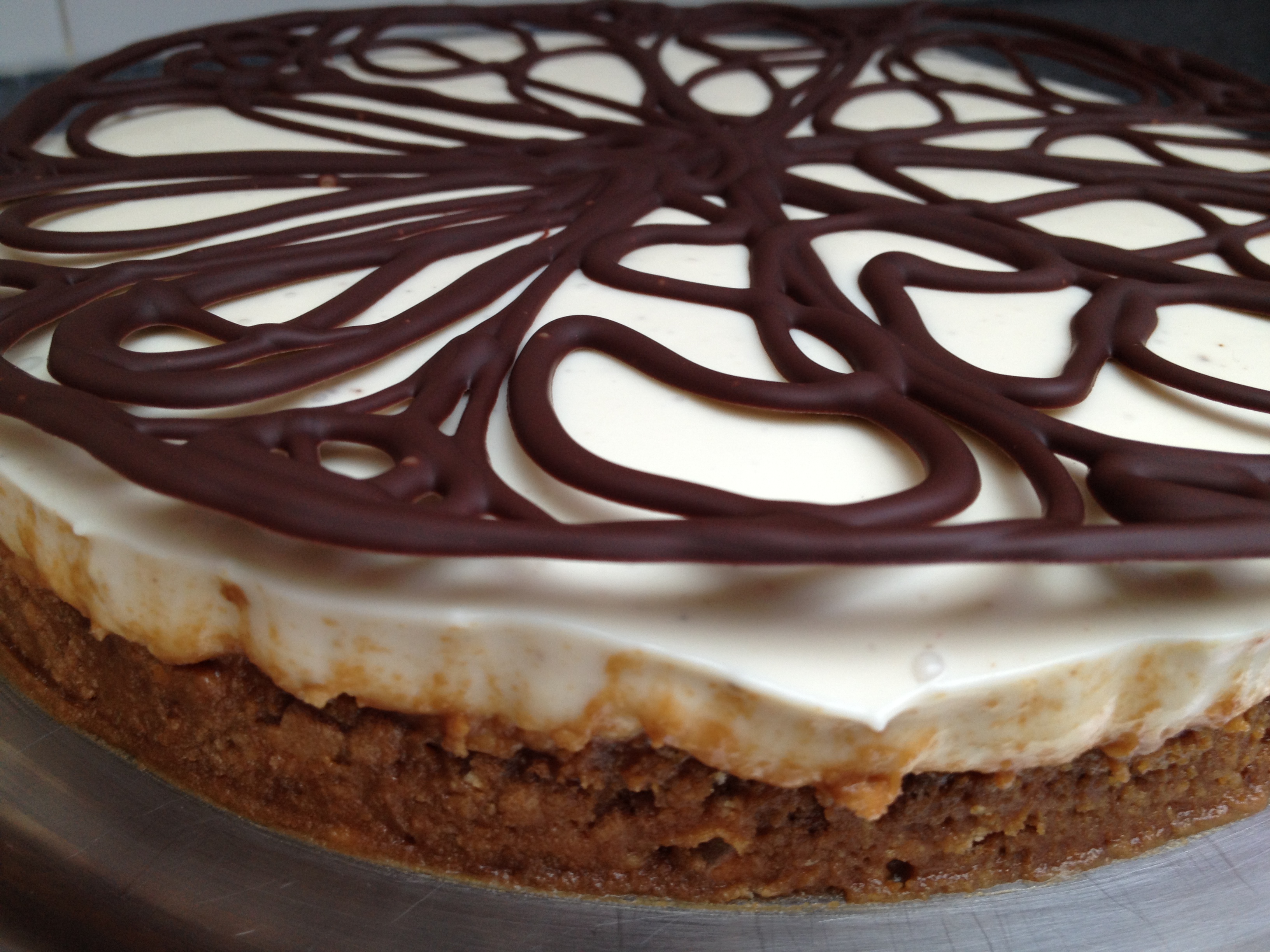 CheeseCake Sans Cuisson au Café et Habit de Chocolat