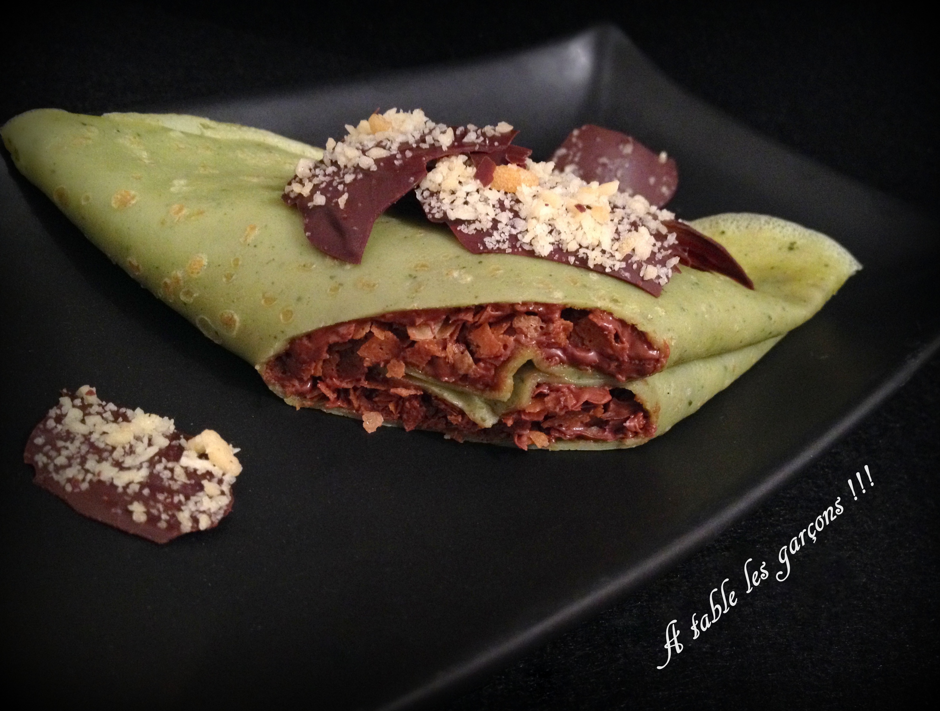 Crêpes au thé matcha pétillantes et croustillantes
