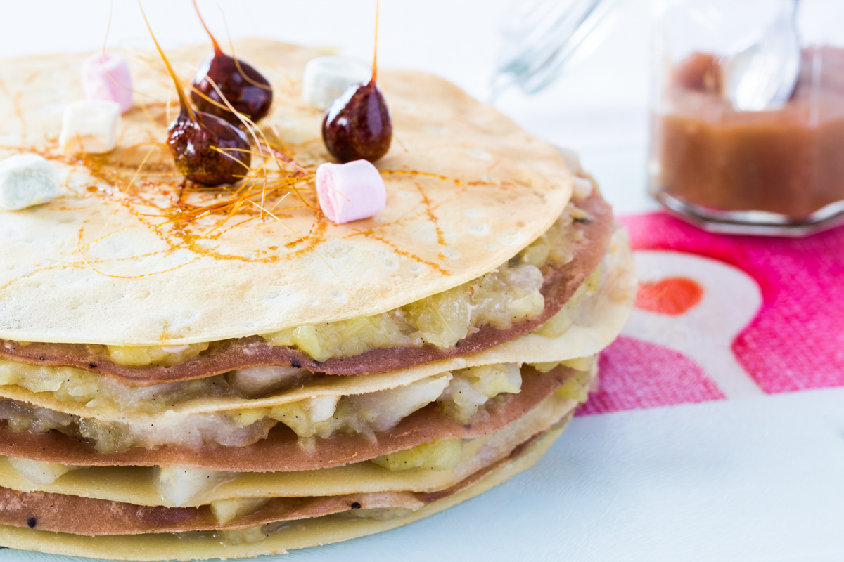 Gâteau de crêpes pommes poires caramel beurre salé