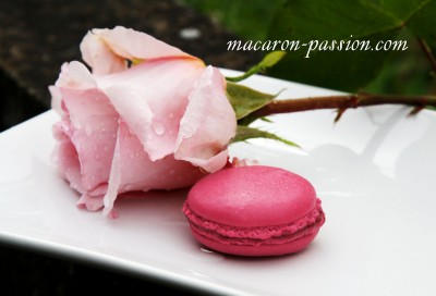 Macarons à la gelée de roses