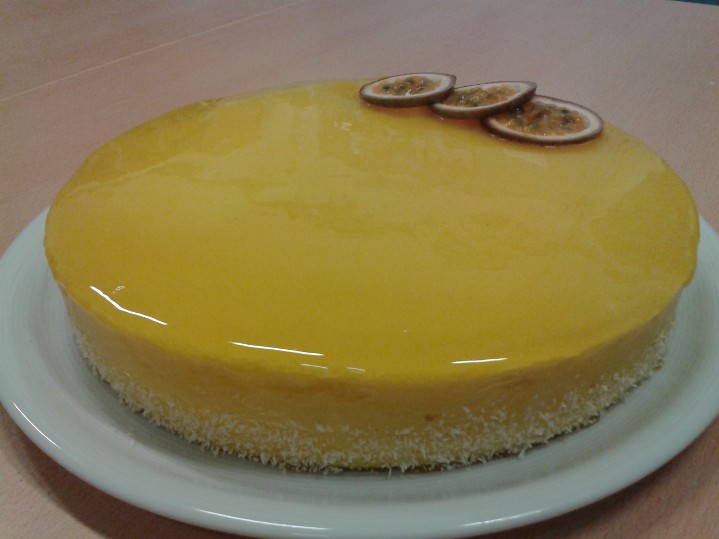 Carioca : entremet fruit de la passion et noix de coco