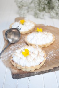 Tarte rhubarbe meringuée
