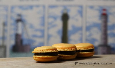 Macarons caramel beurre salé et chocolat