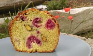 Cake sans gluten pistache framboises