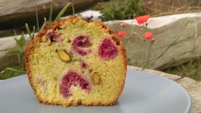 Cake sans gluten pistache framboises